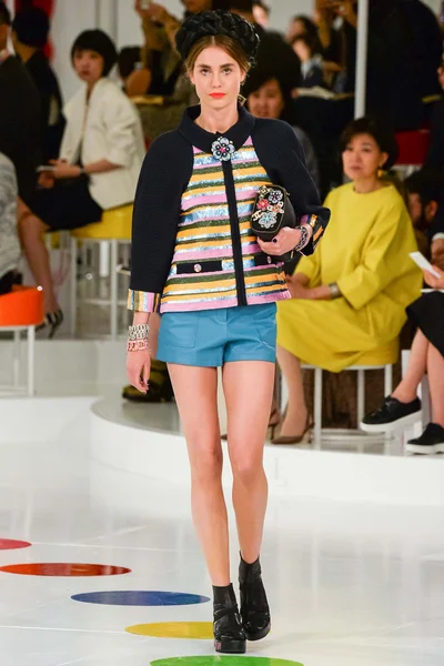 Look 38